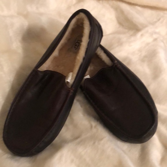 UGG Other - Ugg men’s brown slippers 14 New